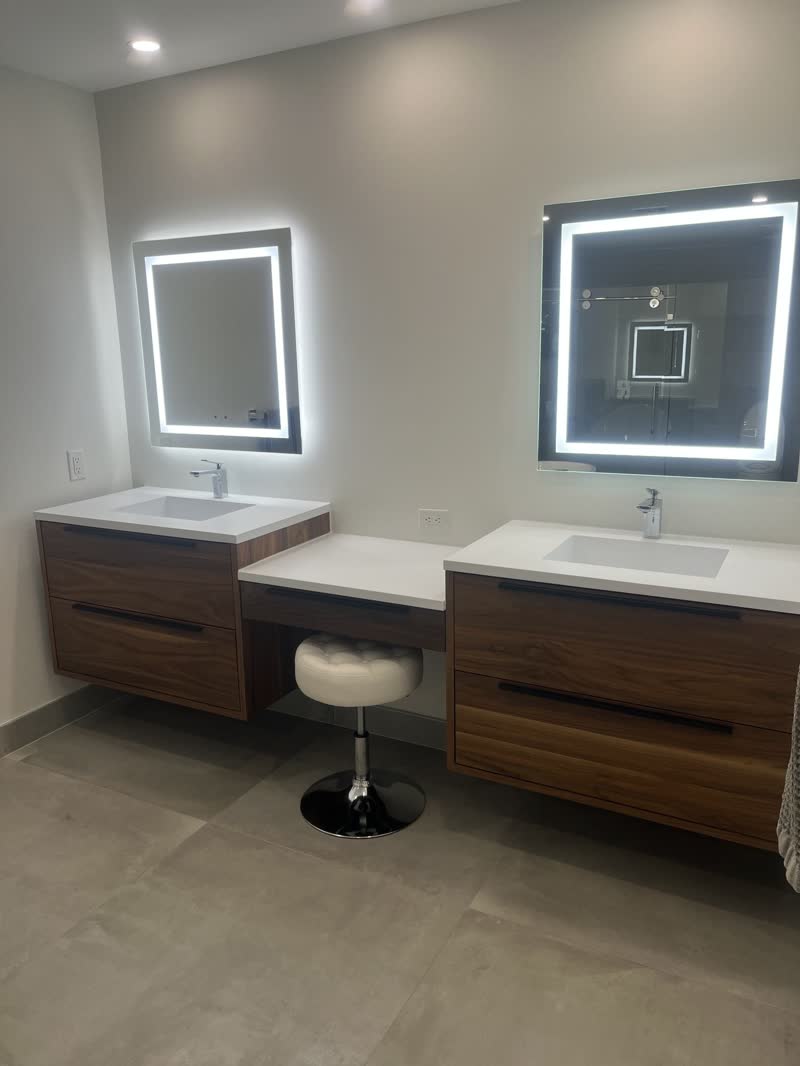 Small bathroom after a clean